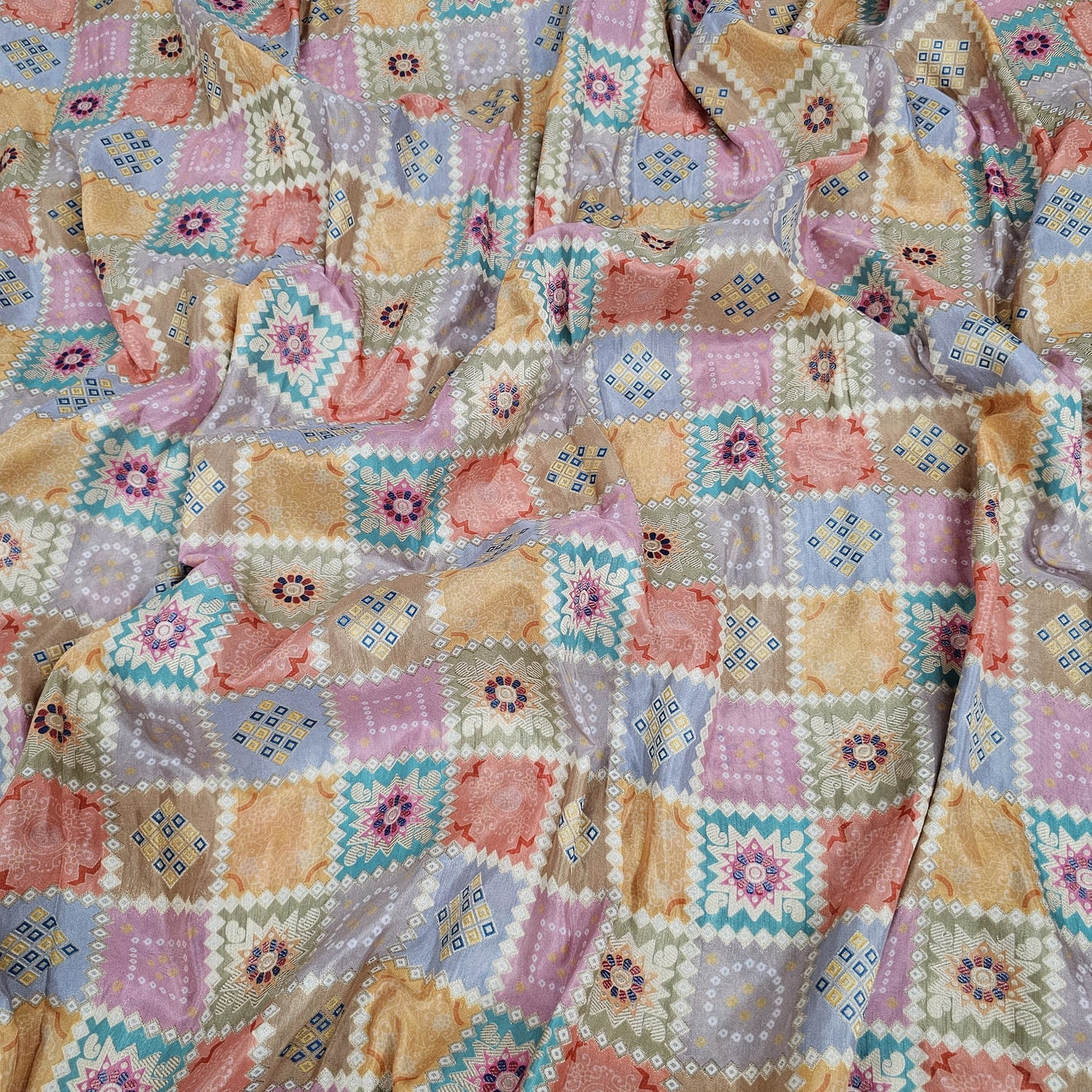 Silk Bandhani Jaquard Position Print 44"