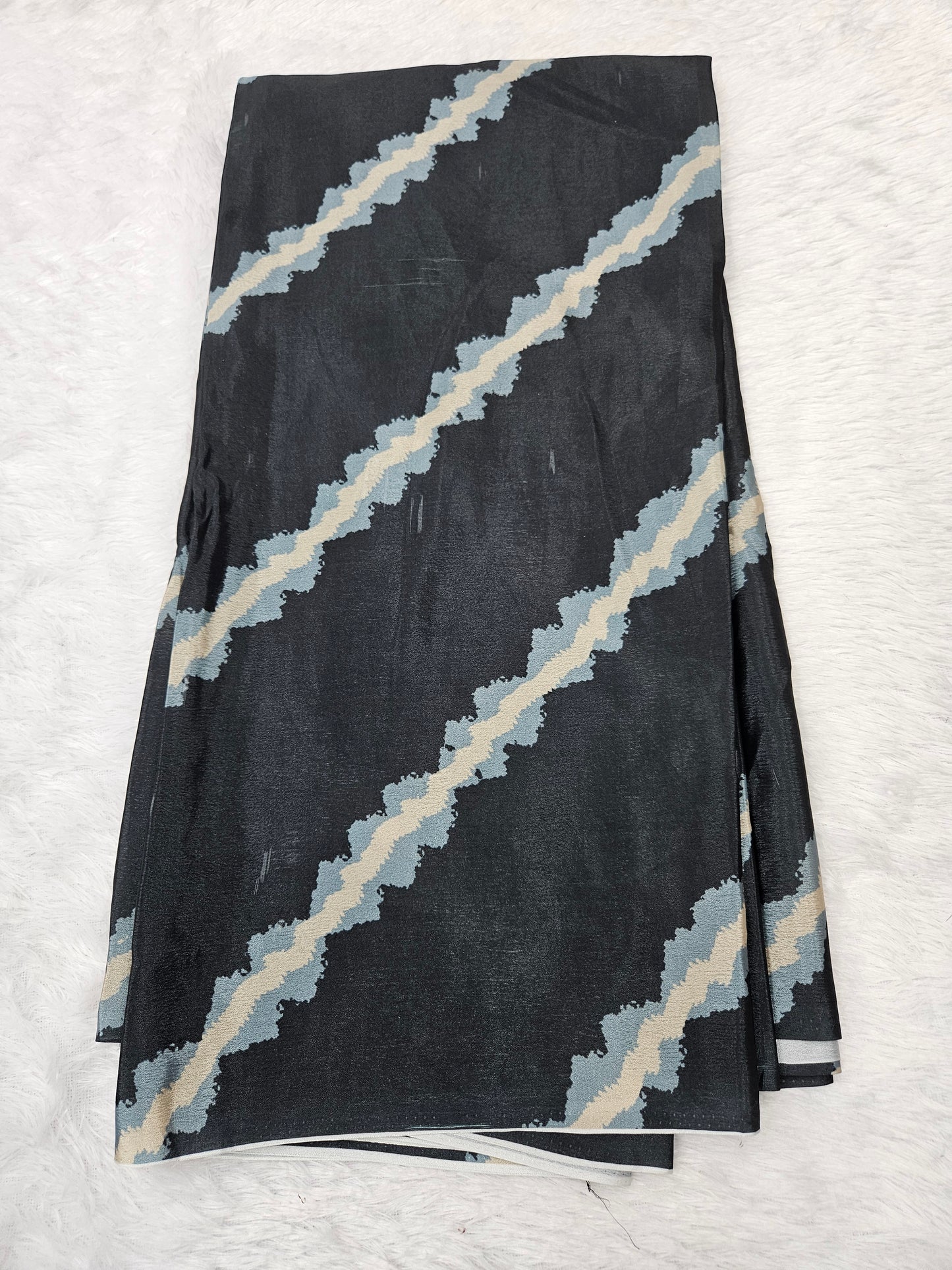 4.00 Meters Chinon Print Cut Piece